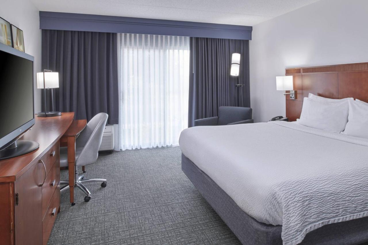 Courtyard By Marriott Detroit Troy Hotell Exteriör bild