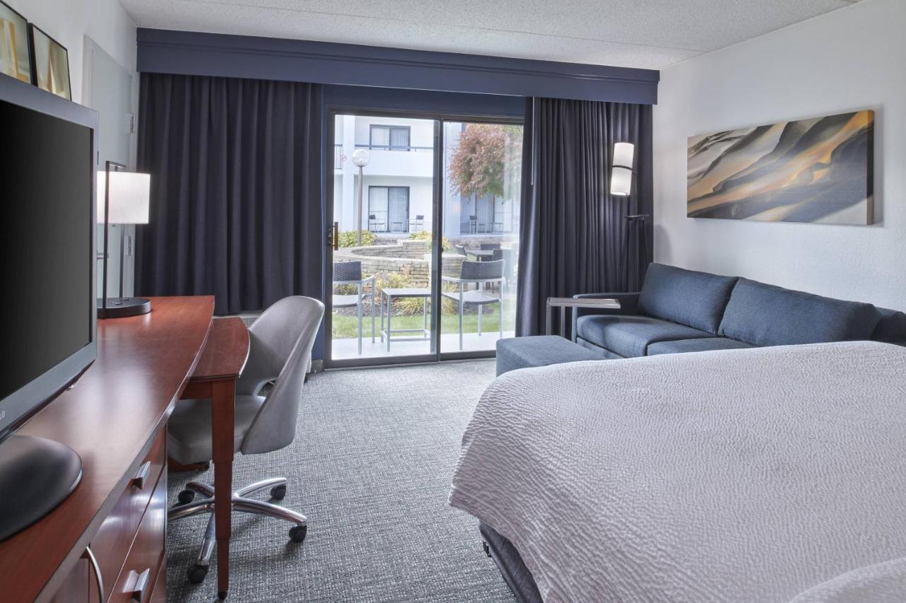 Courtyard By Marriott Detroit Troy Hotell Exteriör bild