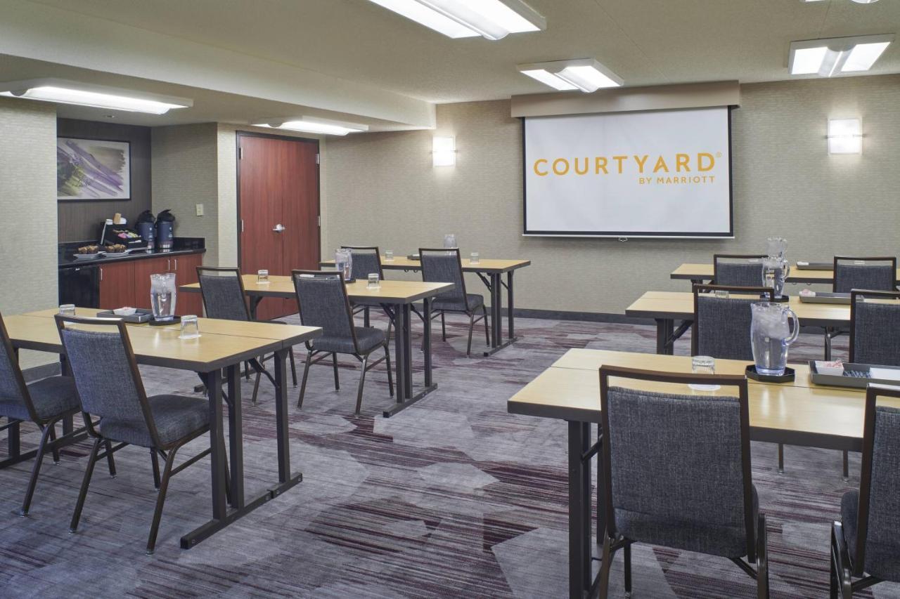 Courtyard By Marriott Detroit Troy Hotell Exteriör bild